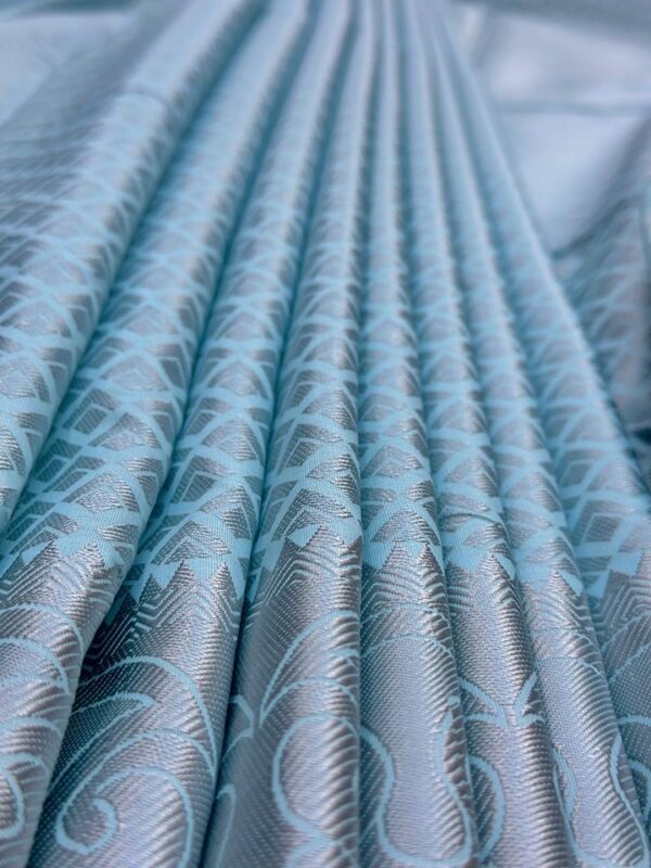 Elegant Sky Blue Banarasi Silk Saree with Intricate Weaving